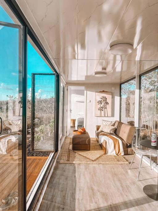 Modern Off Grid Tiny Home! Халейва Экстерьер фото